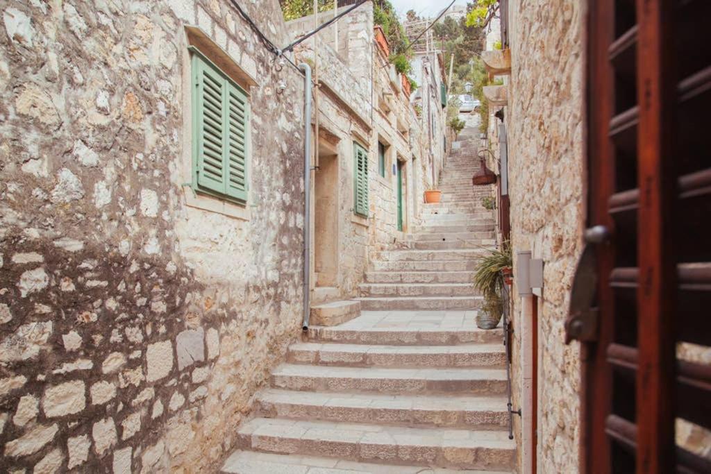Boutique Old Town House Karkovich Vila Hvar Town Exterior foto